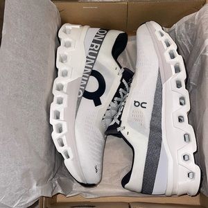 NWT On Cloudmonster 2 size 12